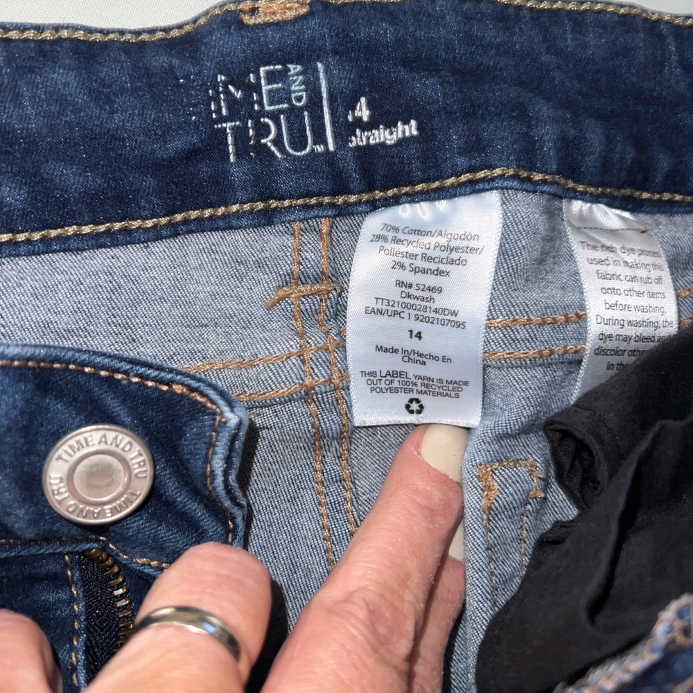 Time and Tru Women's Dark Blue Straight Leg Jeans